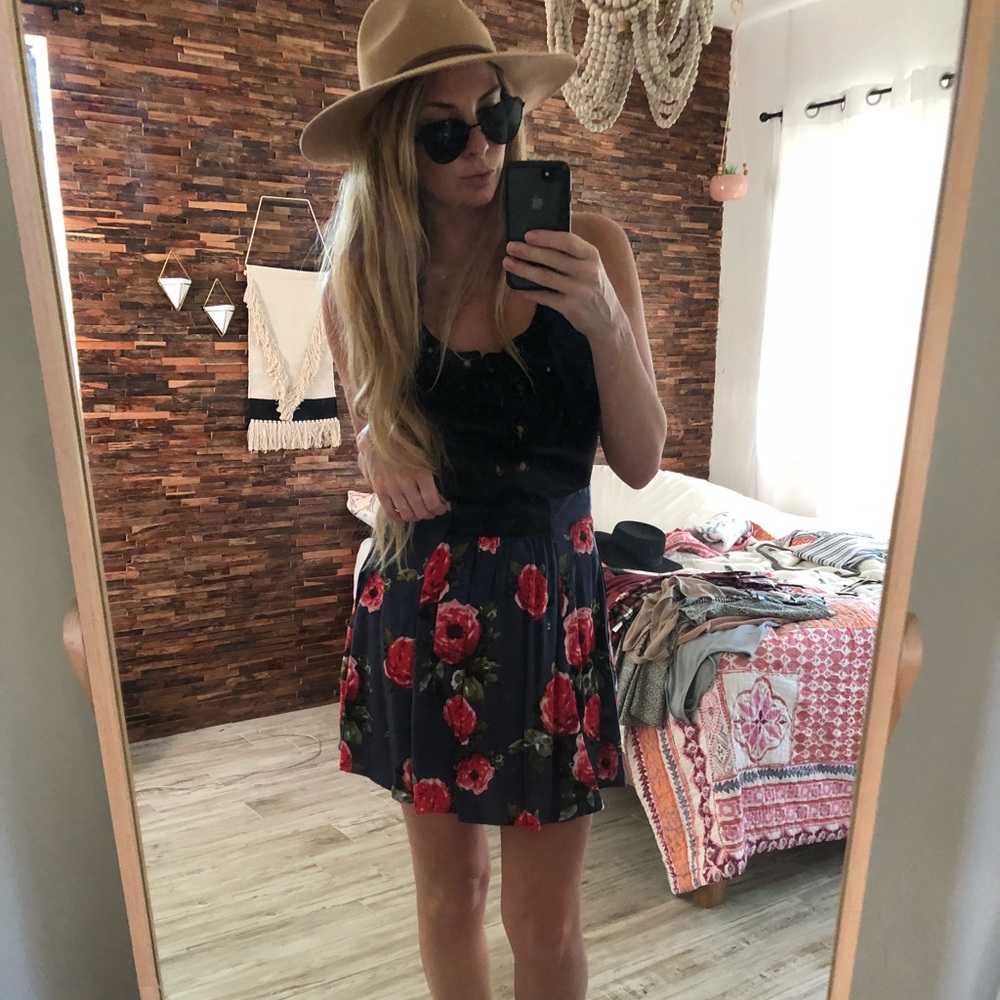Urban outfitters pins & needles floral mini skirt